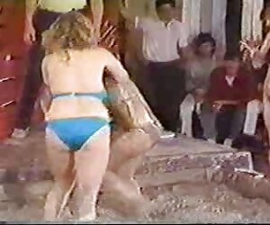 Các phim khiêu dâm không che cô gái ở nhà một mình có quan hệ tình dục