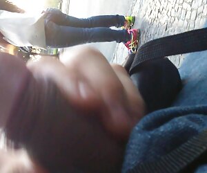 Busty ucraina bôi dính mật ong phim sex không che gái xinh