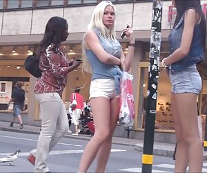 Các sex khong che long tieng cô gái thể hiện rằng bàn chân làm được