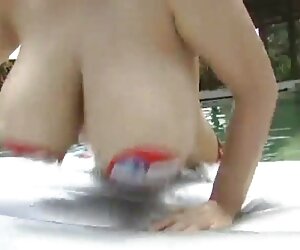 Jane, một người sex gái không che đàn ông da đen qua một cái lỗ trên tường.