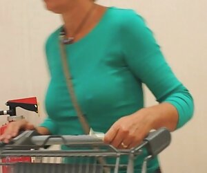 Đồ chó cái hút phim sex bố chồng con dâu không che tiền xe